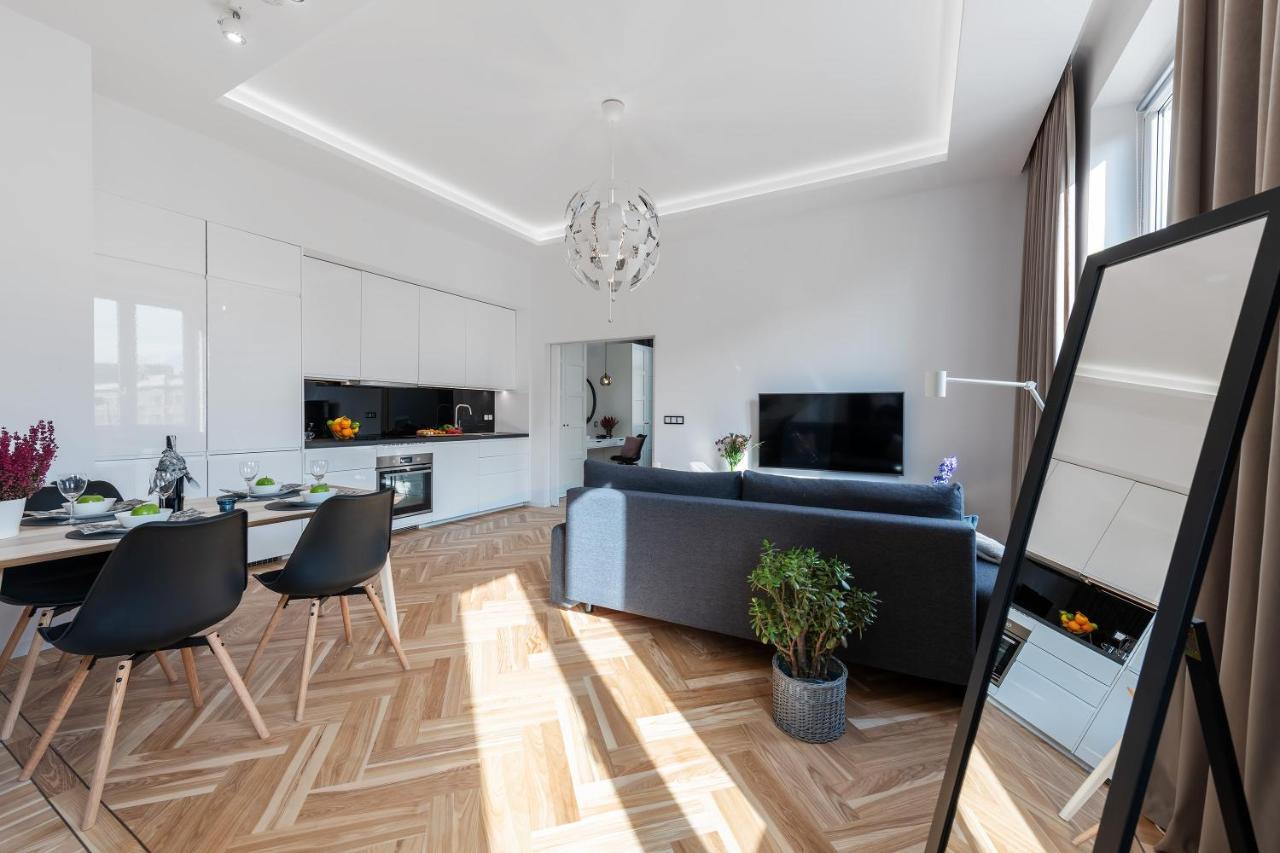 Marszalkowska Center Serviced Apartments Varşovia Exterior foto